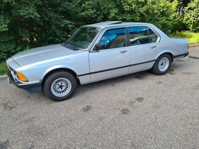 Silber Gebraucht 1986 BMW 732 Limousine | 15.150 € - Bild 1/4