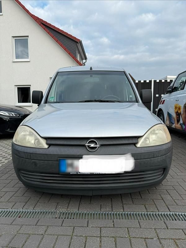 Gebraucht Opel Combo 87 PS (63 kW) 2002 Silber Van / Kleinbus