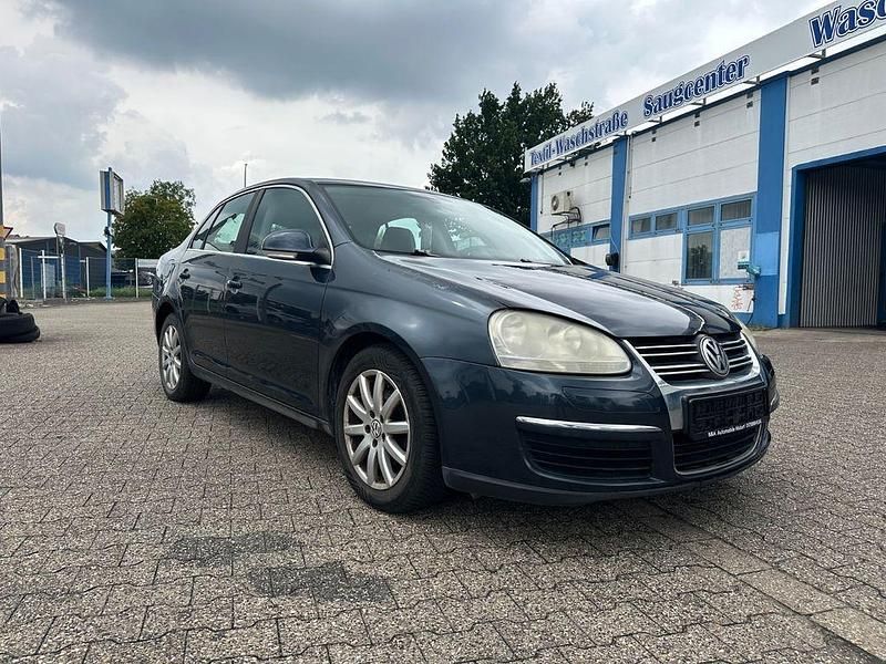 Gebraucht VW Jetta Comfortline 105 PS (77 kW) 2009 Blau Limousine
