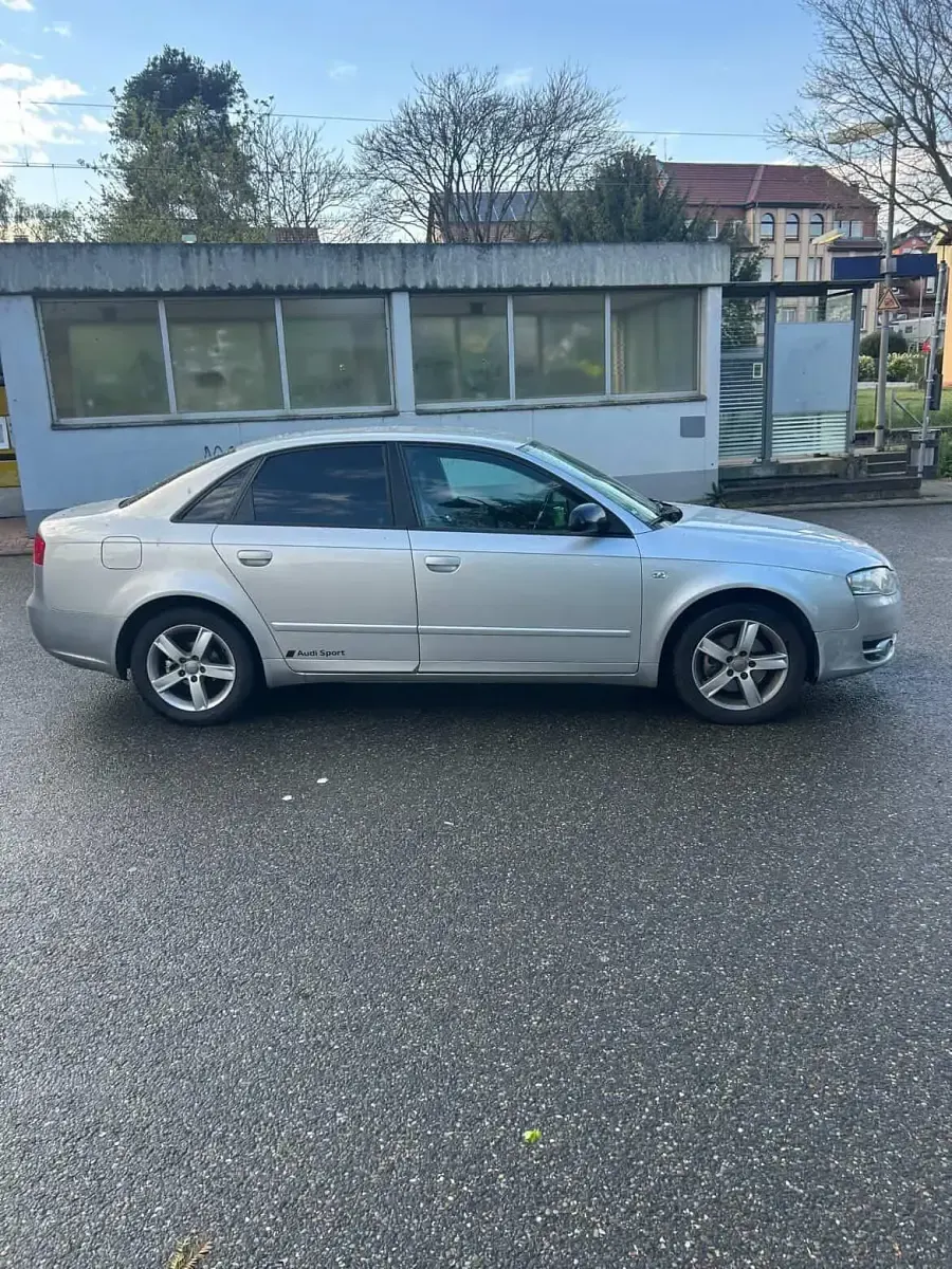 Second-hand Audi A4 130 CP (95 kW) 2005 Gri Berlinǎ