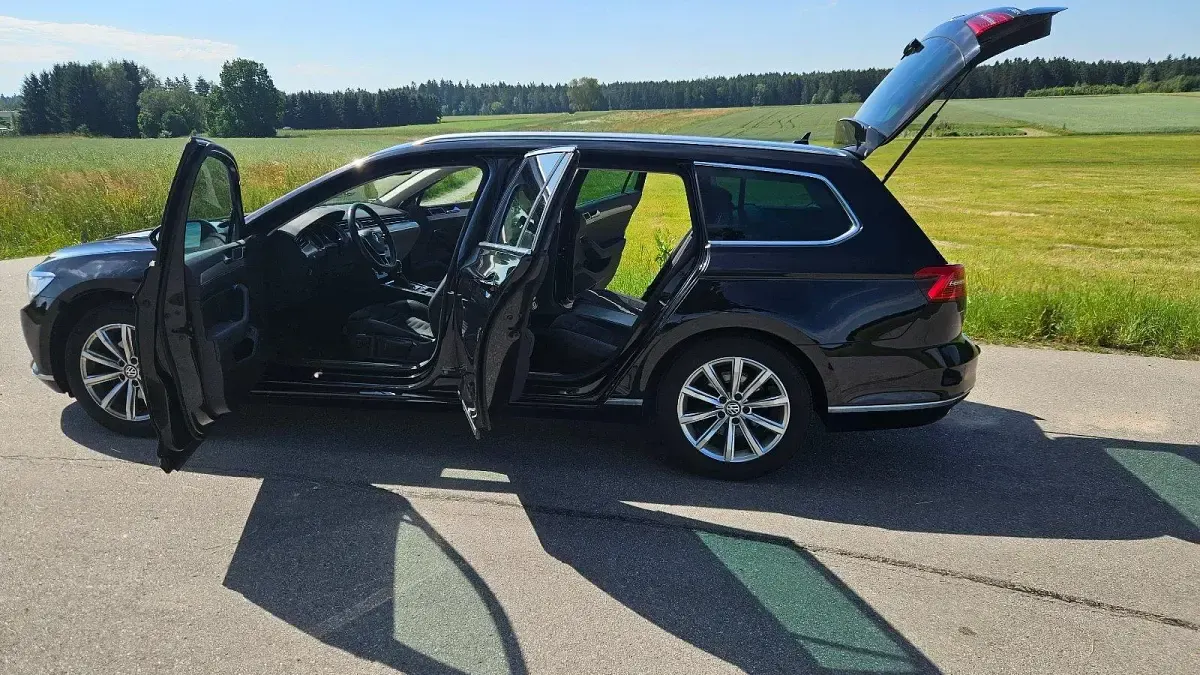 Gebraucht VW Passat Highline 150 PS (110 kW) 2015 Schwarz Kombi