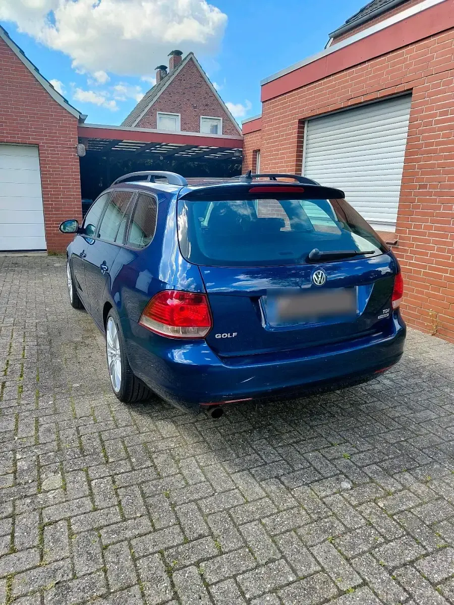 Gebraucht VW Golf VI 105 PS (77 kW) 2011 Blau Kleinwagen