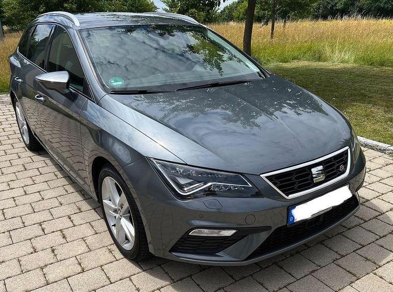 Silber Gebraucht 2017 Seat Leon ST FR Kombi | 9.750 € (Fairer Preis) - Bild 1/4