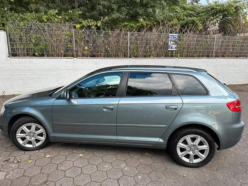Silber Gebraucht 2010 Audi A3 Limousine | 8.000 € (Teuer) - Bild 1/4