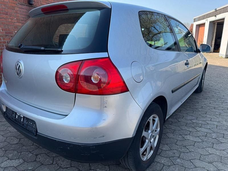 Gebraucht VW Golf V 75 PS (55 kW) 2004 Silber Kleinwagen