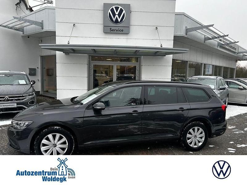 Gebraucht VW Passat Basis 150 PS (110 kW) 2021 Mangangrau metallic (metallic) Kombi