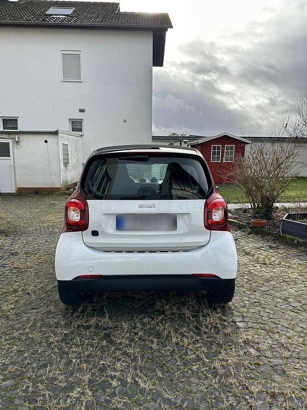 Gebraucht Smart ForTwo Coupé 60 kW (82 PS) 2021 Weiß Coupé