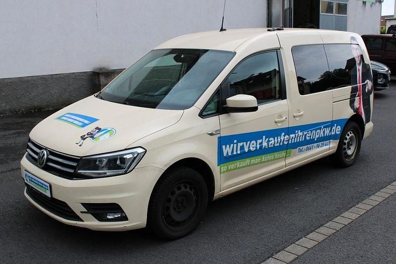 Gelb Gebraucht 2018 VW Caddy Maxi Comfortline Van / Kleinbus | 6.999 € - Bild 1/4