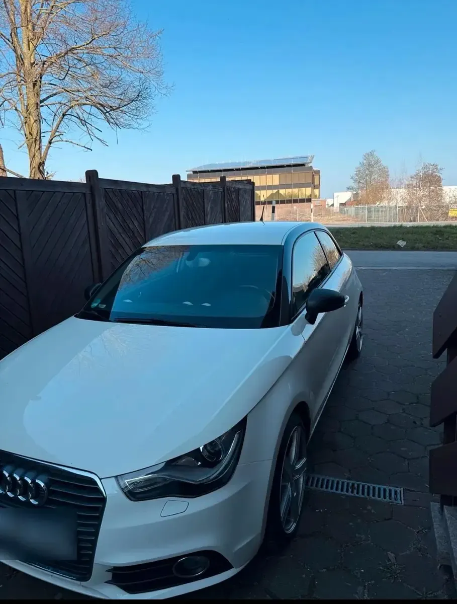 Gebraucht Audi A1 122 PS (89 kW) 2012 Weiß Kleinwagen