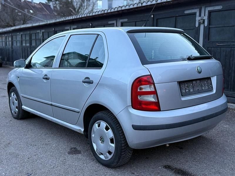 Gebraucht Skoda Fabia 60 PS (44 kW) 2001 Silber Limousine