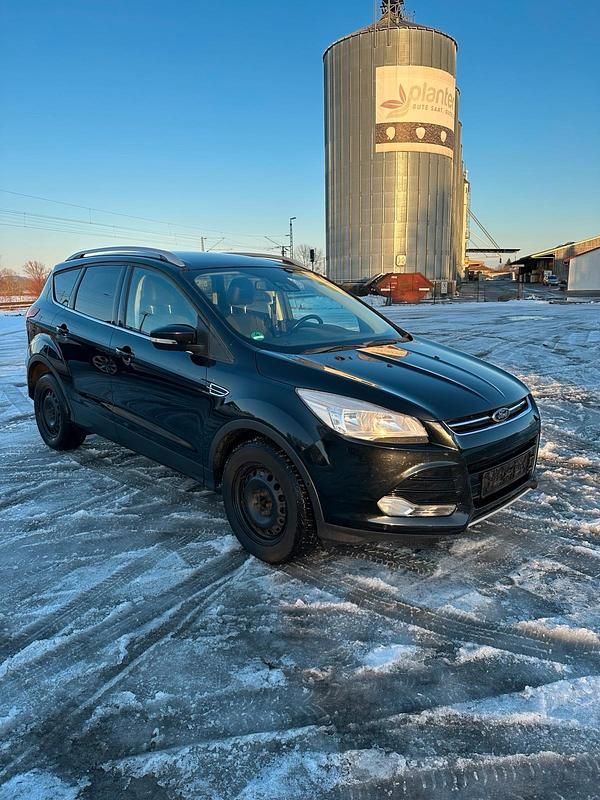 Schwarz Gebraucht 2013 Ford Kuga SUV | 5.400 € (Teuer) - Bild 1/4