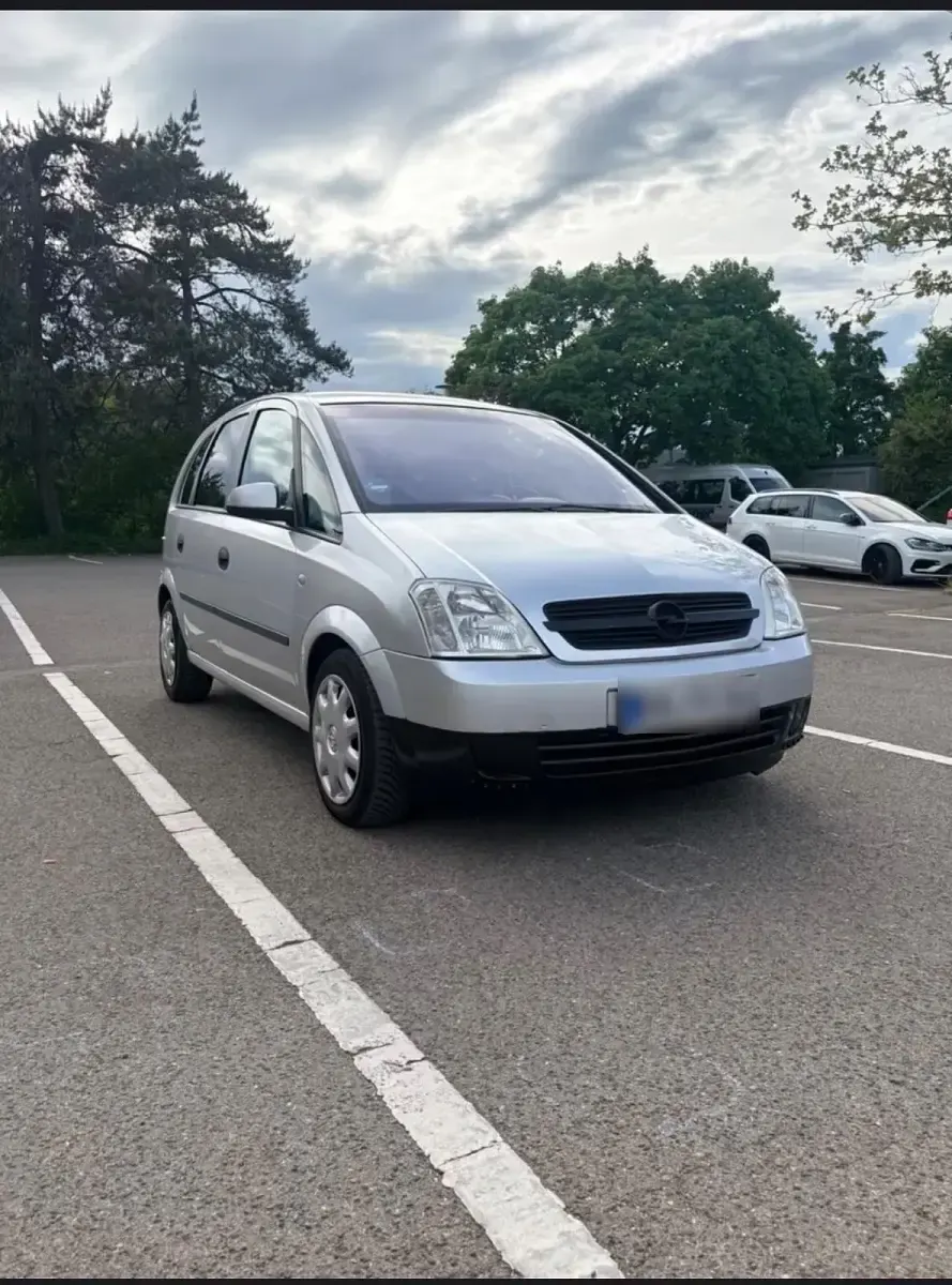 Gebraucht Opel Meriva 101 PS (74 kW) 2004 Silber Van / Kleinbus