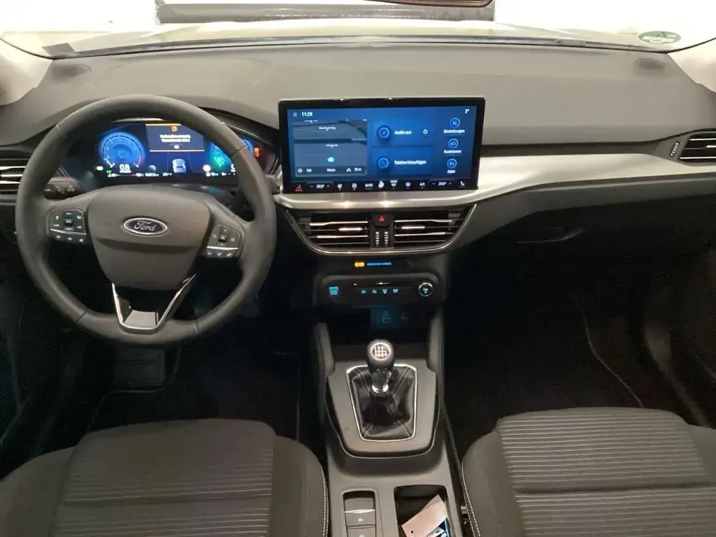 Używany Ford Focus Titanium X 125 KM (91 kW) 2025 Czarny Sedan/Limuzyna