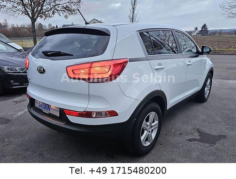 Gebraucht Kia Sportage Vision 135 PS (99 kW) 2015 Weiß SUV