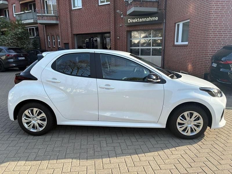 Gebraucht Mazda 2 Center-Line 92 PS (67 kW) 2025 Weiß Limousine