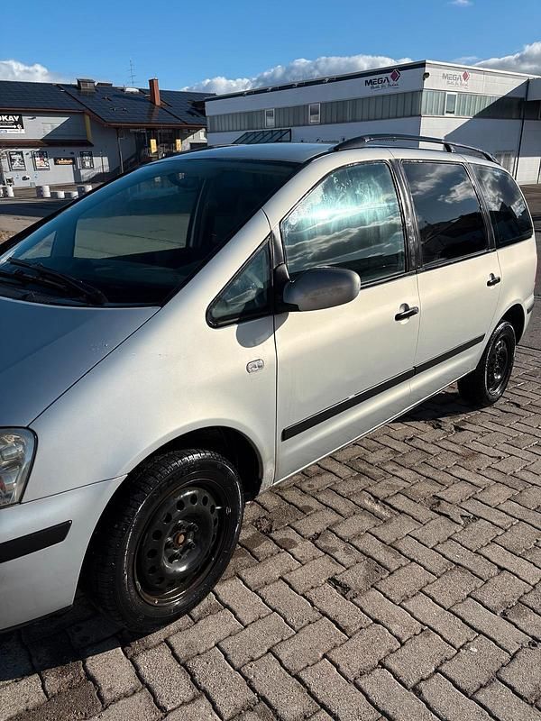 Gebraucht Ford Galaxy 115 PS (84 kW) 2001 Silber Van / Kleinbus