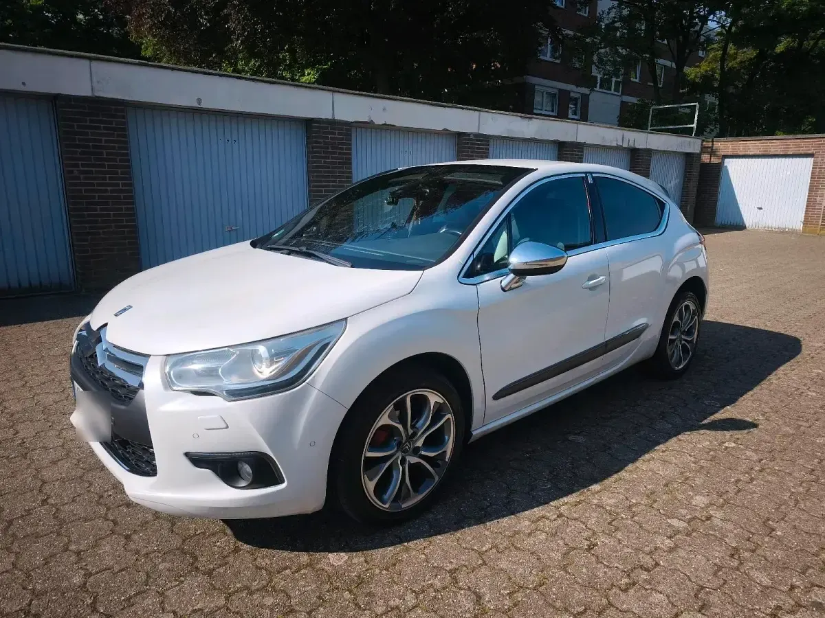 Gebraucht Citroën DS4 112 PS (82 kW) 2011 Weiß Kleinwagen