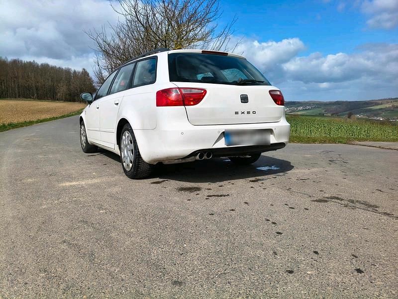 Second-hand Seat Exeo Style 120 CP (88 kW) 2012 Alb Break