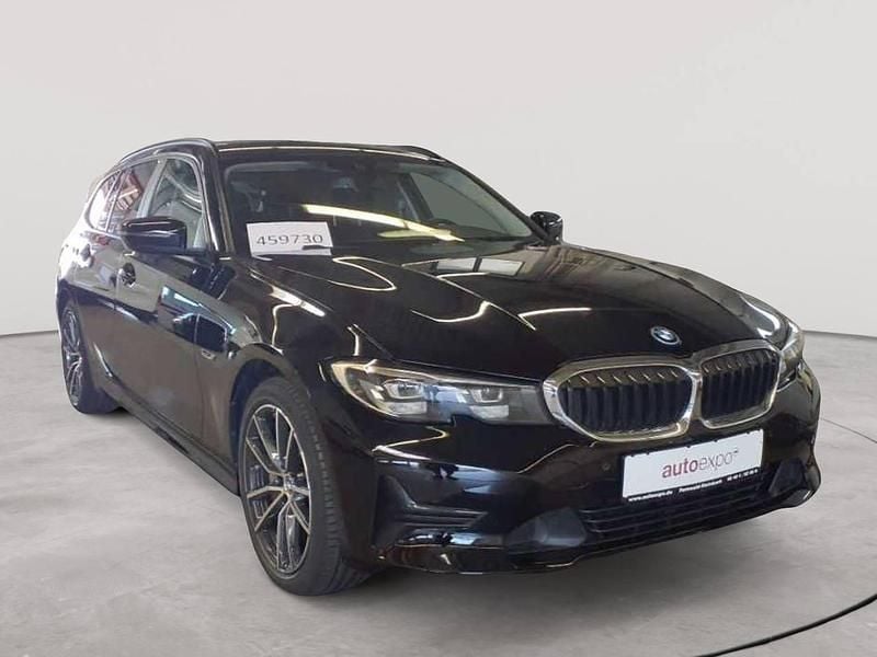 Schwarz uni Gebraucht 2022 BMW 330e Advantage Kombi | 26.990 € (Superpreis) - Bild 1/4