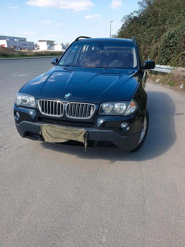 Schwarz Gebraucht 2010 BMW X3 SUV | 5.900 € (Guter Preis) - Bild 1/4