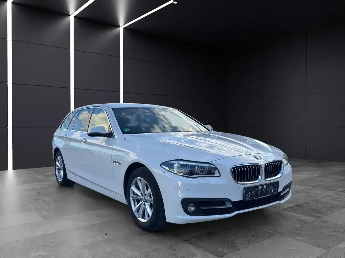 Gebraucht BMW 535 313 PS (230 kW) 2015 Alpinweiss iii Kombi