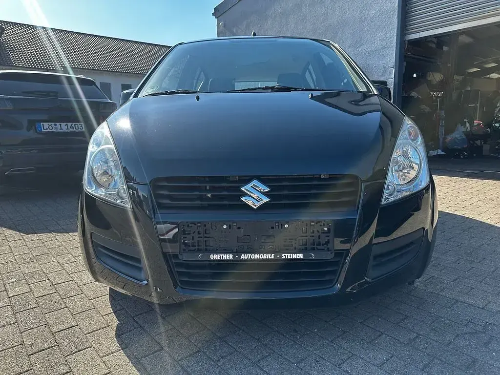 Gebraucht Suzuki Splash Club 86 PS (63 kW) 2011 Schwarz Kleinwagen