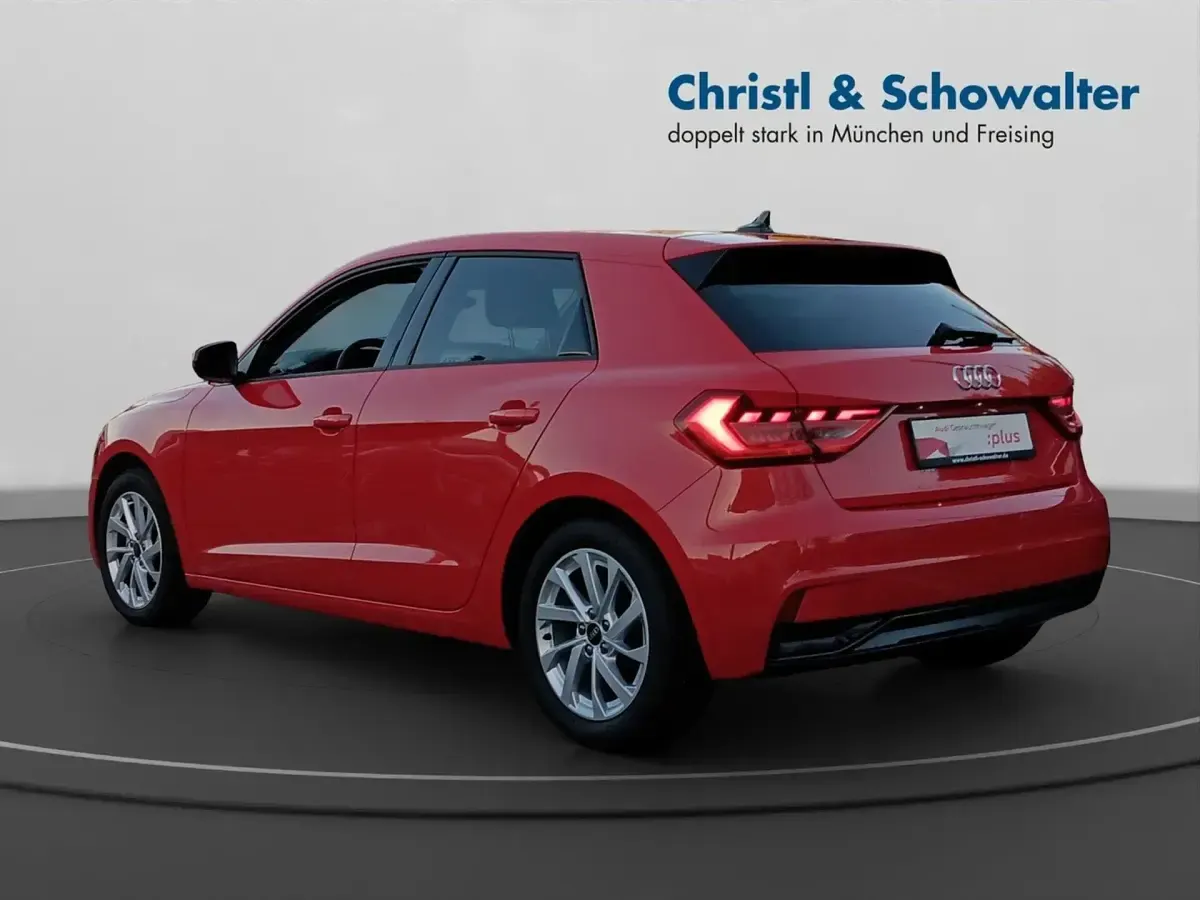 Gebraucht Audi A1 Sportback Advanced Plus 95 PS (69 kW) 2024 Progressivrot metallic Kleinwagen