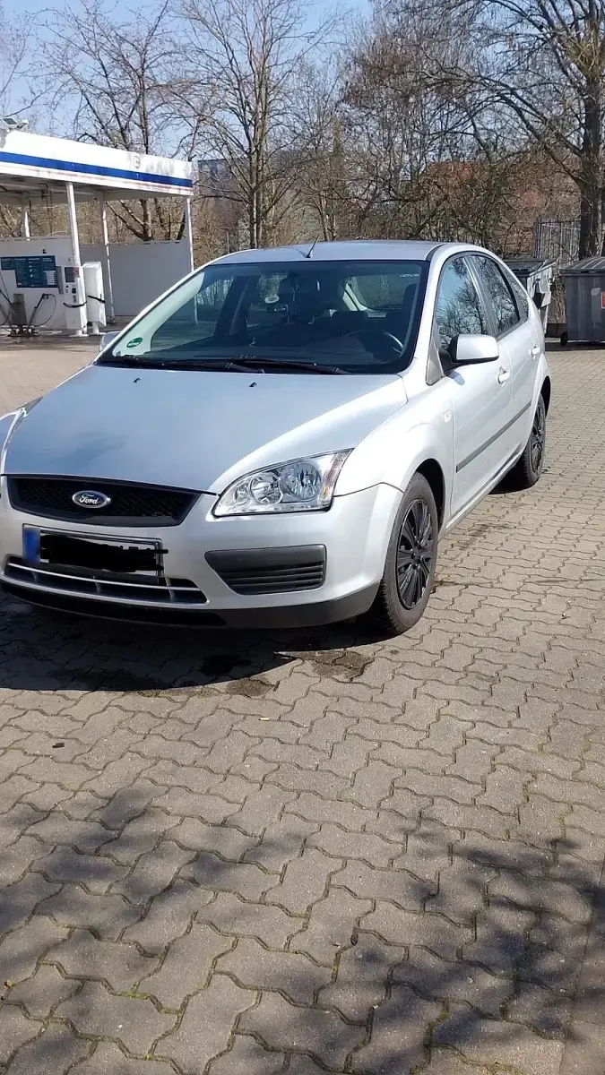 Second-hand Ford Focus 101 CP (74 kW) 2007 Argintiu Hatchback