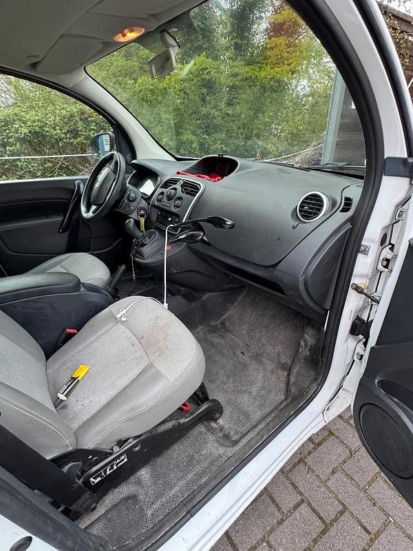 Gebraucht Renault Kangoo 90 PS (66 kW) 2019 Weiß Van / Kleinbus