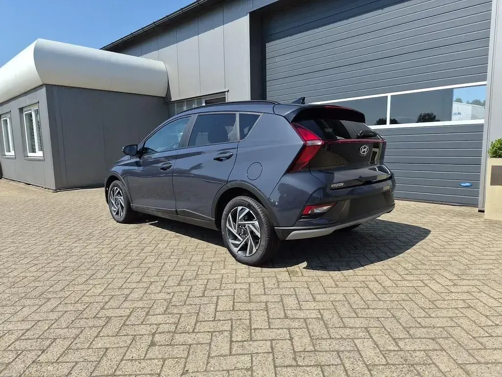 Neu Hyundai Bayon Trend 90 PS (66 kW) 2026 Grau SUV
