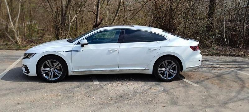 Gebraucht VW Arteon R-line 150 PS (110 kW) 2018 Weiß Kleinwagen