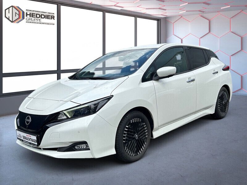 Weiß Gebraucht 2022 Nissan Leaf Tekna Kleinwagen | 21.690 € - Bild 1/4