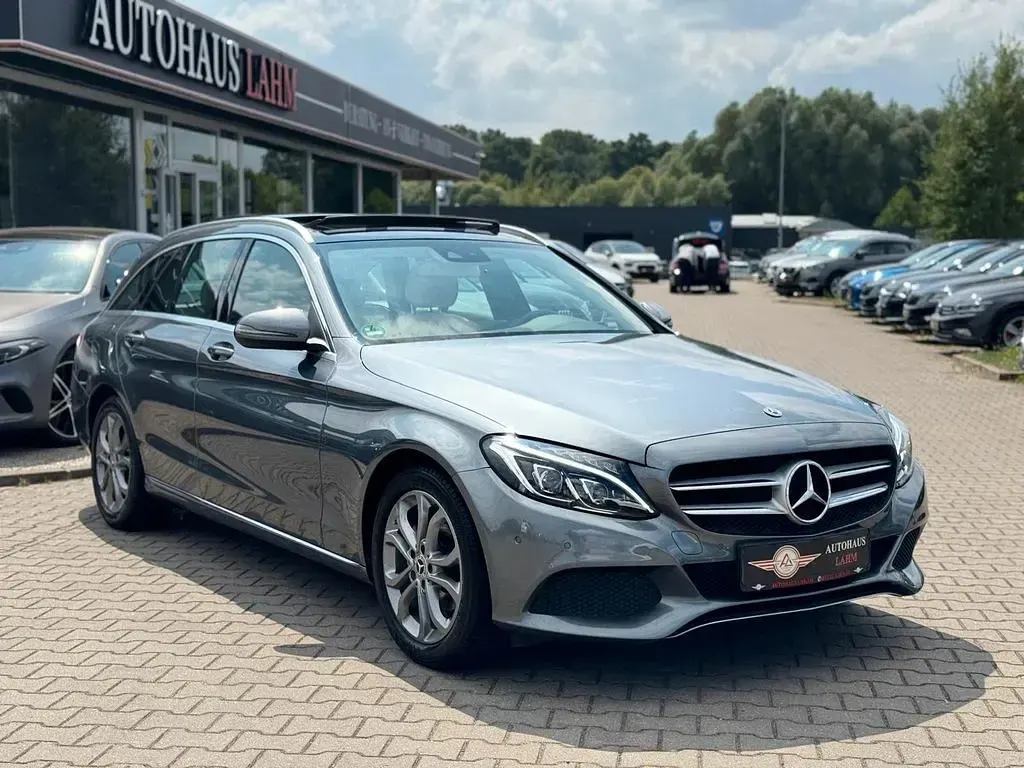 Gebraucht Mercedes C180 Avantgarde 156 PS (114 kW) 2018 Grau Limousine