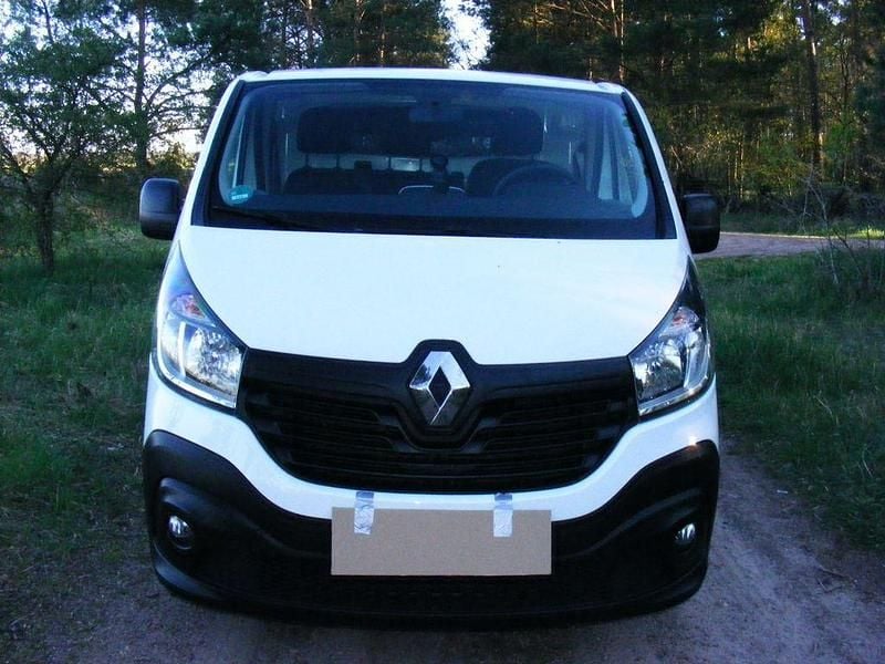 Second-hand Renault Trafic 121 CP (88 kW) 2019 Alb Monovolum