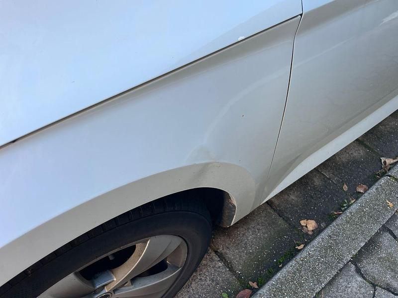 Schwarz Gebraucht 2016 Skoda Superb Style Kombi | 14.990 € (Etwas zu teuer) - Bild 1/4