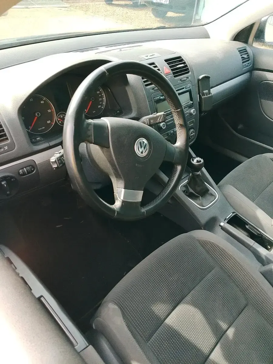 Gebraucht VW Golf VI 105 PS (77 kW) 2009 Schwarz Kleinwagen
