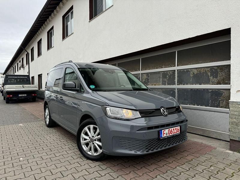 Gebraucht VW Caddy Basis 122 PS (89 kW) 2023 Grau Van / Kleinbus