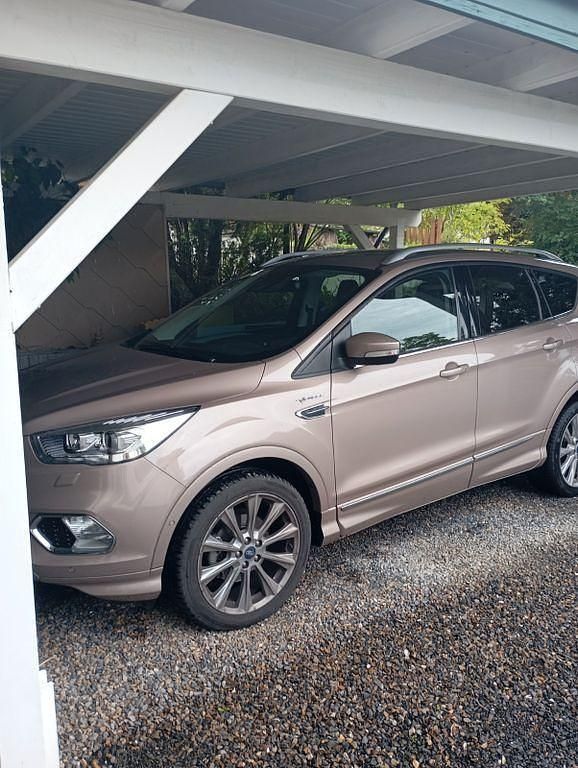 Beige Gebraucht 2019 Ford Kuga Vignale SUV | 16.900 € (Fairer Preis) - Bild 1/4