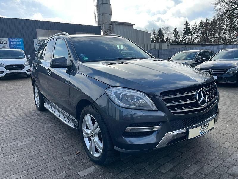 Gebraucht Mercedes ML350 258 PS (189 kW) 2013 Grau SUV