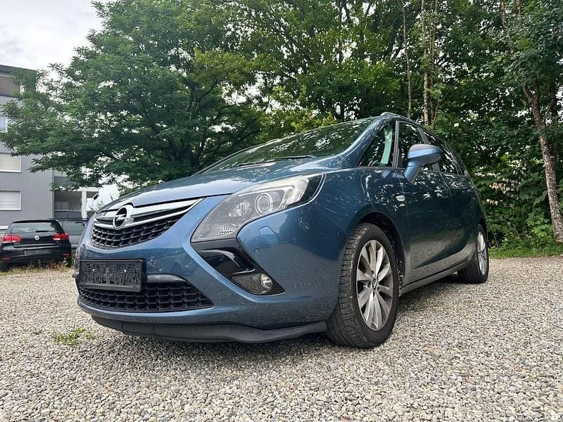 Blau Gebraucht 2014 Opel Zafira Tourer Active Van / Kleinbus | 5.950 € (Fairer Preis) - Bild 1/4