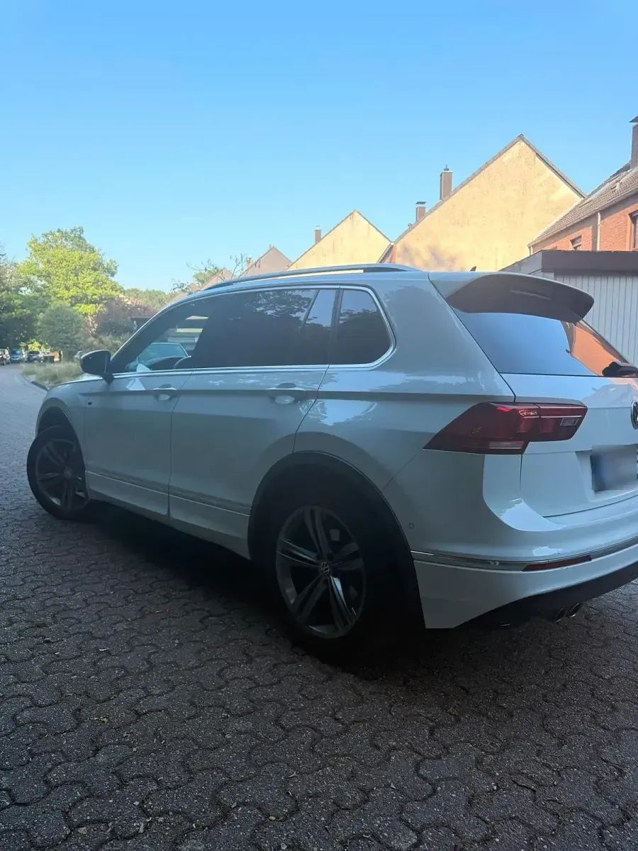 Gebraucht VW Tiguan R-line 150 PS (110 kW) 2019 Weiß SUV