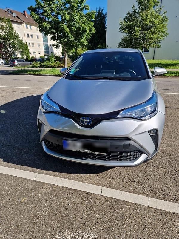 Grau Gebraucht 2022 Toyota C-HR SUV | 21.500 € (Superpreis) - Bild 1/4