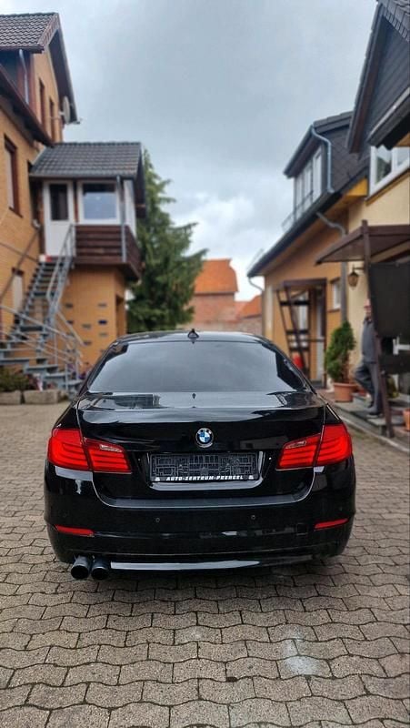 Używany BMW 520 184 KM (135 kW) 2011 Czarny Sedan/Limuzyna