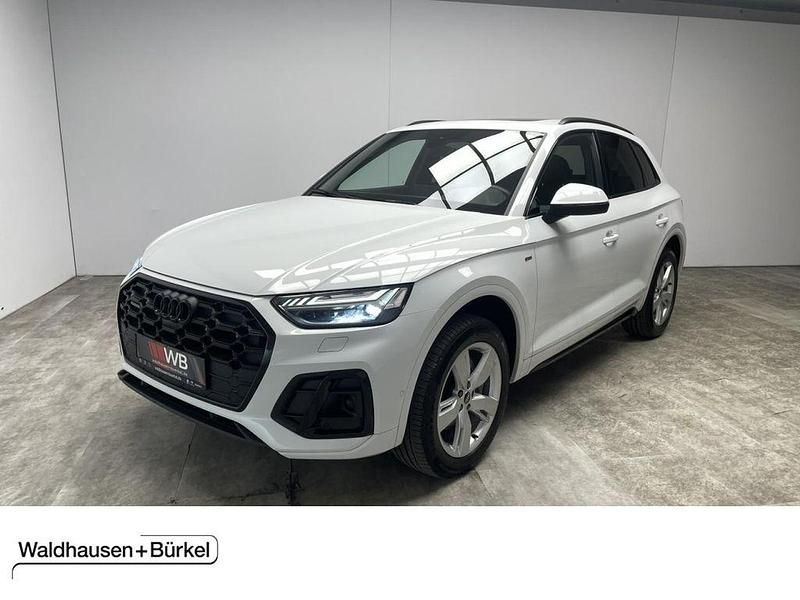 Gletscherweiß (metallic) Gebraucht 2022 Audi Q5 Ambiente SUV | 44.950 € (Teuer) - Bild 1/4
