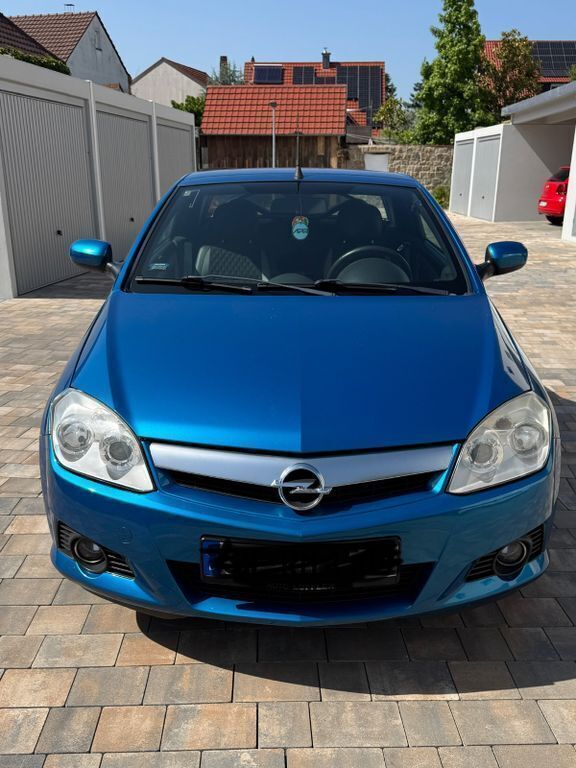 Blau Gebraucht 2008 Opel Tigra Cabrio | 3.999 € (Fairer Preis) - Bild 1/4
