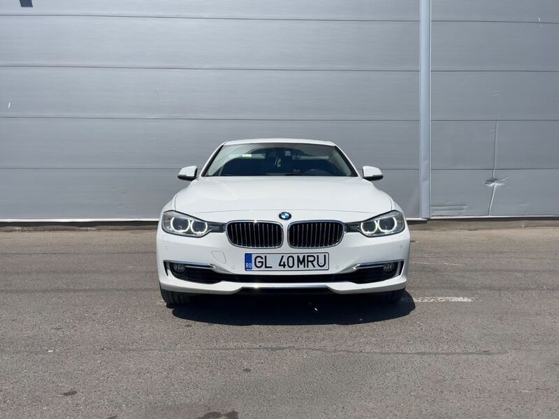 Weiß Gebraucht 2014 BMW 328 Luxury Line Kombi | 13.500 € - Bild 1/4