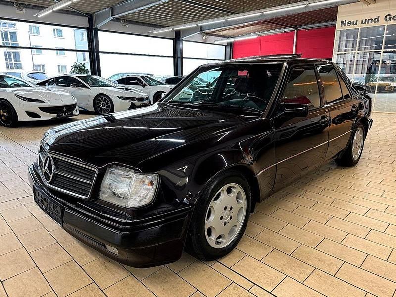 Gebraucht Mercedes E500 326 PS (239 kW) 1991 Andere (metallic) Limousine