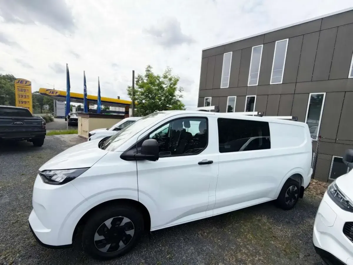 Neu Ford Transit Custom Trend 232 PS (170 kW) 2026 Frostweiß Limousine