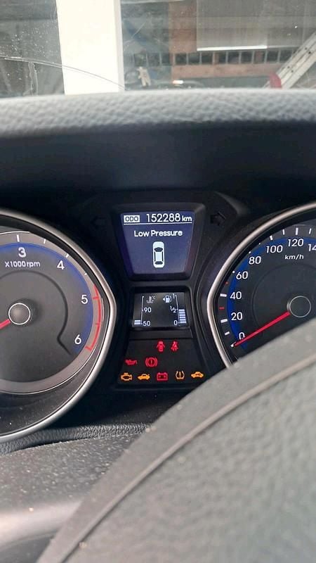 Gebraucht Hyundai i30 110 PS (80 kW) 2015 Rot Kombi