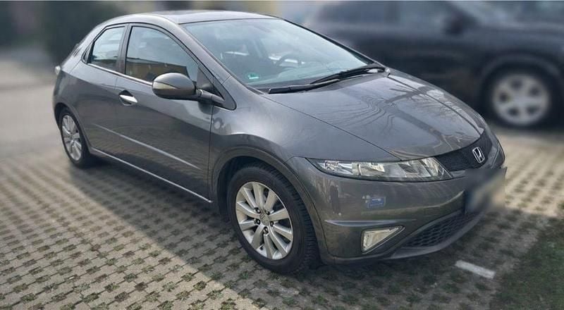 Gebraucht Honda Civic 141 PS (103 kW) 2011 Silber Limousine